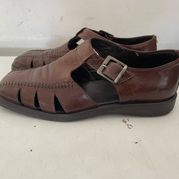 Bacharach Brown leather fishermen sandals. Sz 8.5. Made in Italy.